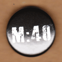 M:40 - Historiens svarta vingslag Logo